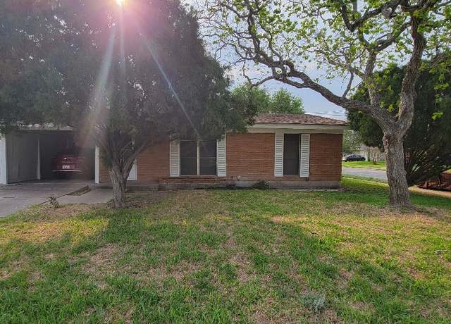 Property at 4634 Branscomb Dr, Corpus Christi, TX 78411, 4 beds, 2 baths