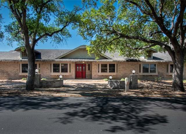 Property at 14733 Red River Dr, Corpus Christi, TX 78410, 5 beds, 3.5 baths