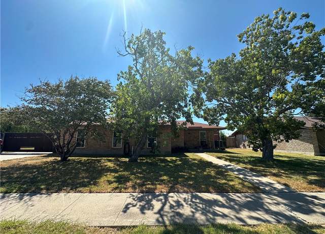 Property at 1603 Cheyenne St, Portland, TX 78374, 4 beds, 2 baths