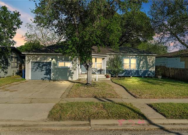 Property at 717 Chase Dr, Corpus Christi, TX 78412, 3 beds, 2 baths