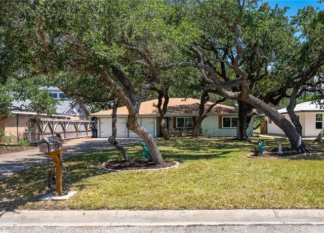 Property at 23 S Lake Dr, Rockport, TX 78382, 2 beds, 2 baths