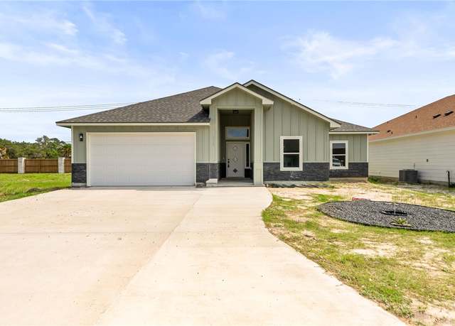 Property at 113 Traditions Dr, Rockport, TX 78382, 4 beds, 3 baths