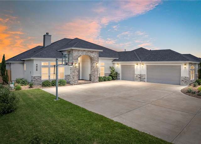 Property at 5414 Legends Dr, Corpus Christi, TX 78414, 5 beds, 3 baths