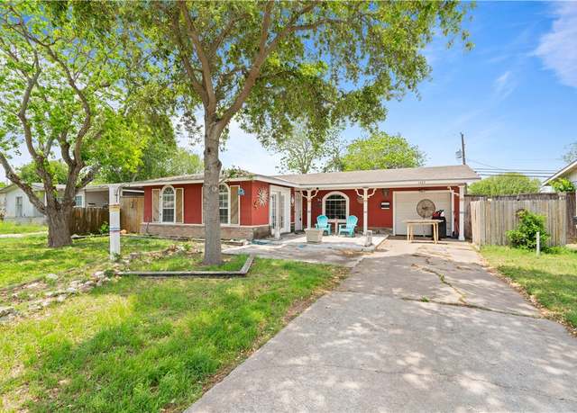 Property at 1403 Austin St, Portland, TX 78374, 3 beds, 1.5 baths