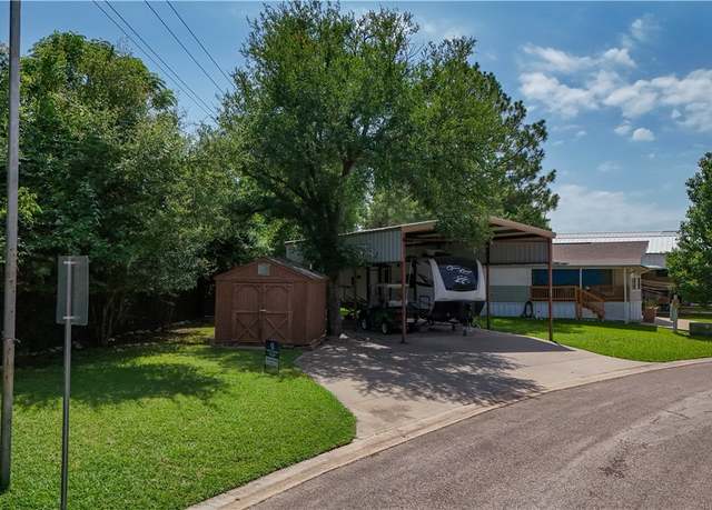 Property at 512 Brazos Harbor Cir, Granbury, TX 76048