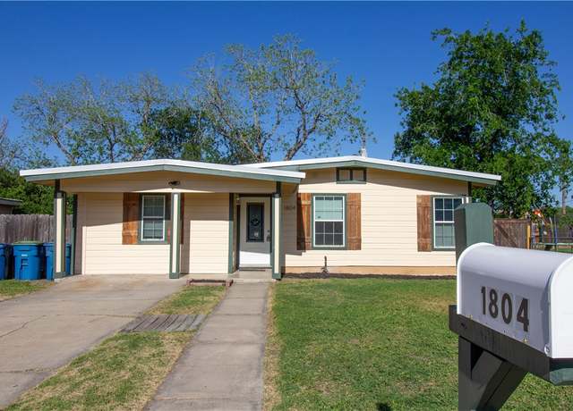 Property at 1804 N Mckinley St, Beeville, TX 78102, 4 beds, 2 baths