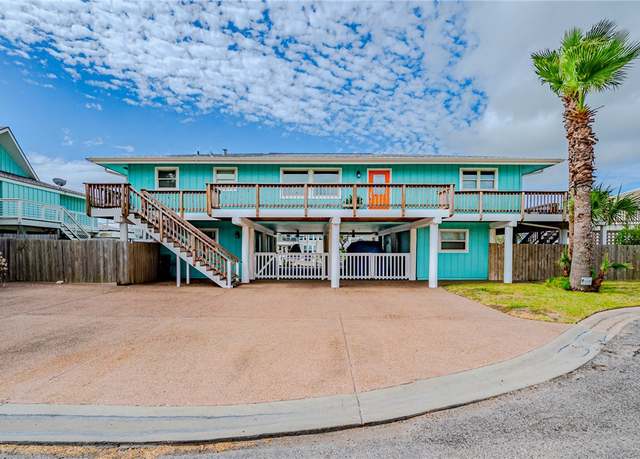 Property at 18 Catalina Dr, Rockport, TX 78382, 4 beds, 3.5 baths