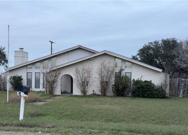 Property at 1203 N Hackberry St, Bishop, TX 78343, 3 beds, 2 baths