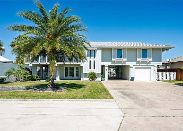 Property at 31 Bahama Dr, Rockport, TX 78382, 4 beds, 3 baths