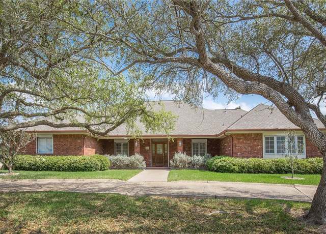 Property at 5718 Oso Pkwy, Corpus Christi, TX 78414, 4 beds, 3 baths