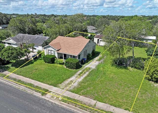 Property at 3655 Santa Fe St, Corpus Christi, TX 78411, 3 beds, 1 bath