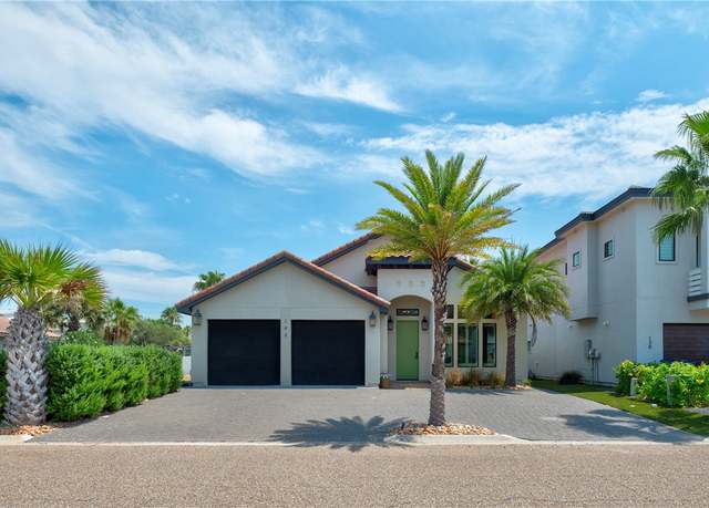 Property at 144 La Joya, Port Aransas, TX 78373, 3 beds, 2.5 baths