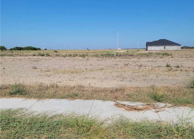Property at 15202 Lake Athens Ave, Robstown, TX 78380