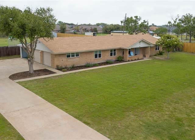 Property at 494 Caribbean Dr, Corpus Christi, TX 78418, 5 beds, 3 baths