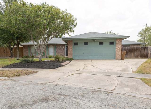 Property at 3814 Whitney Dr, Corpus Christi, TX 78410, 4 beds, 3 baths