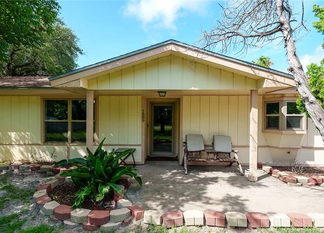 Property at 1689 Mooney Ln, Ingleside, TX 78362, 3 beds, 2 baths