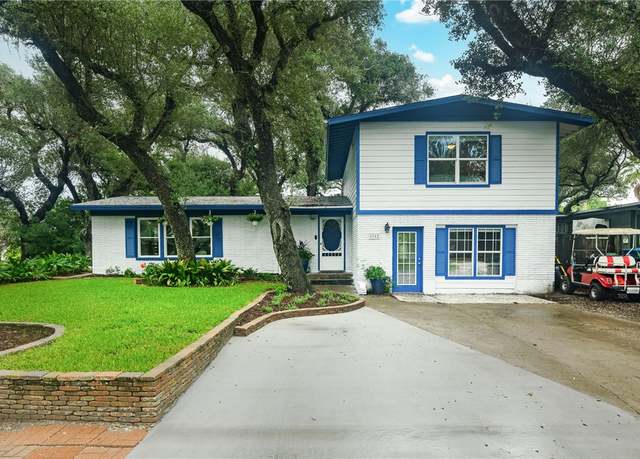 Property at 1712 Sorenson Dr, Rockport, TX 78382, 3 beds, 4 baths