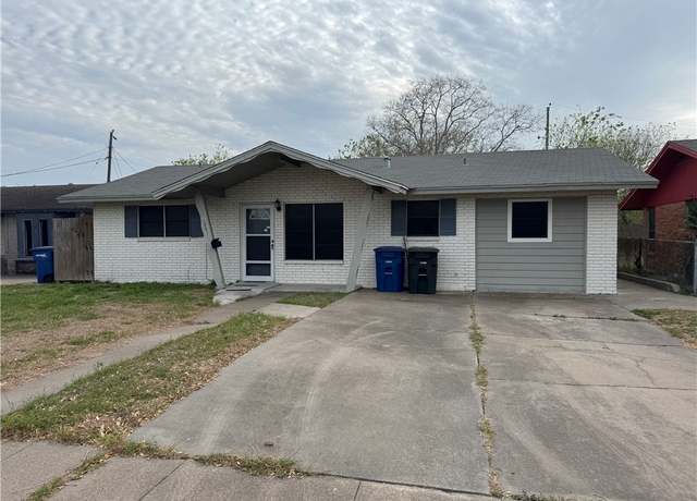 Property at 1821 Roslyn St, Corpus Christi, TX 78416, 3 beds, 1 bath