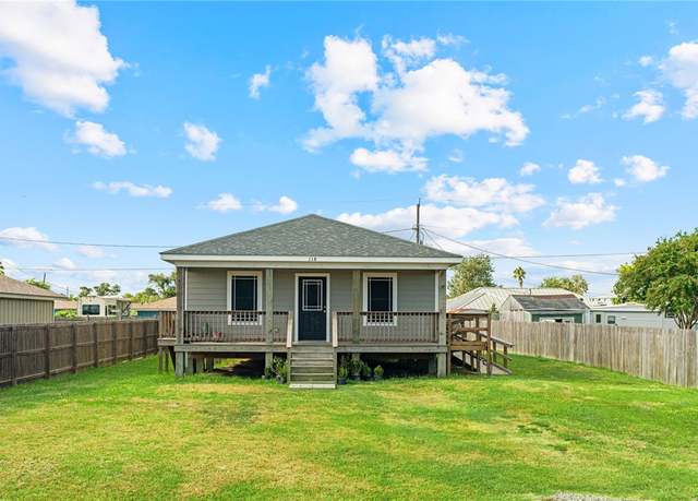 Property at 118 Coral Dr, Rockport, TX 78382, 2 beds, 1 bath