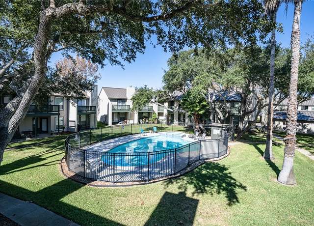 Property at 302 Saint Andrews St Unit J-101, Rockport, TX 78382, 2 beds, 1.5 baths