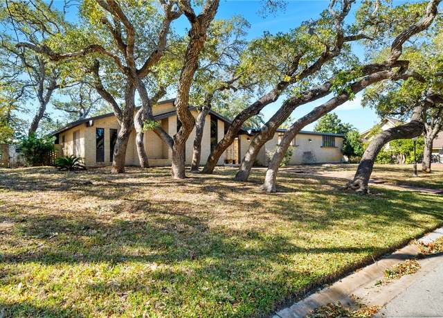 Property at 1981 First St, Ingleside, TX 78362, 4 beds, 2 baths