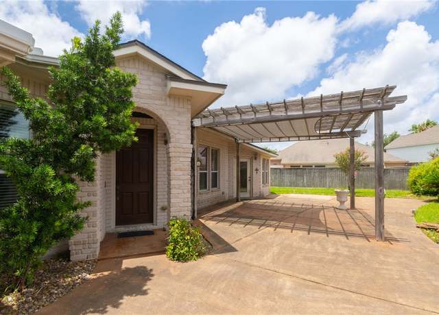 Property at 7418 Bar T Dr, Corpus Christi, TX 78414, 3 beds, 2 baths