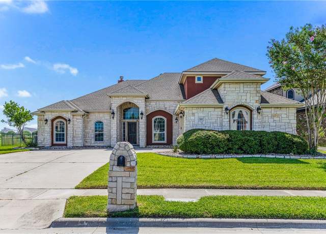 Property at 307 Heathercrest, Portland, TX 78374, 5 beds, 4 baths