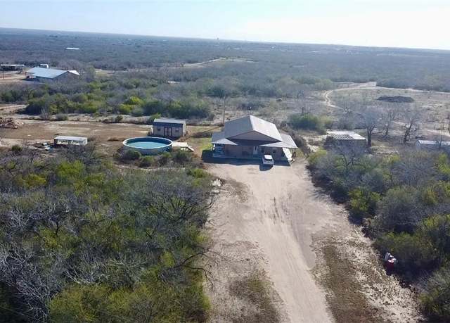 Property at 1146 Fm 889, George West, TX 78022, 3 beds, 3.5 baths