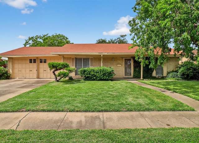 Property at 4634 Bonner Dr, Corpus Christi, TX 78411, 3 beds, 2 baths