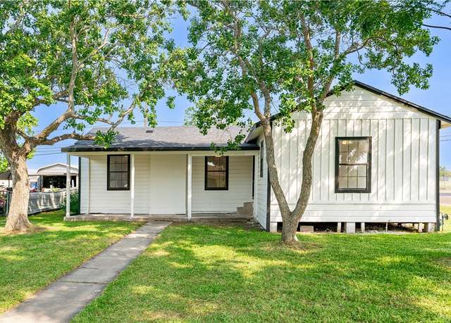 Property at 158 E Vanderbilt Dr, Corpus Christi, TX 78415, 4 beds, 2 baths