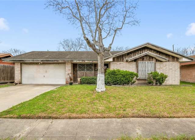 Property at 1114 Bradshaw Dr, Corpus Christi, TX 78412, 3 beds, 1.5 baths
