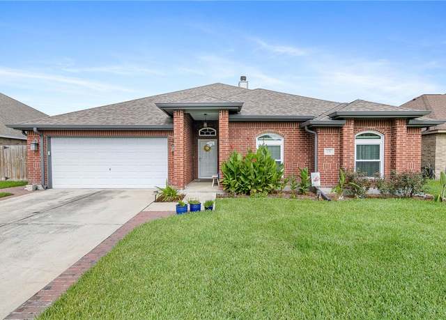 Property at 237 Palmer Dr, Portland, TX 78374, 4 beds, 2 baths