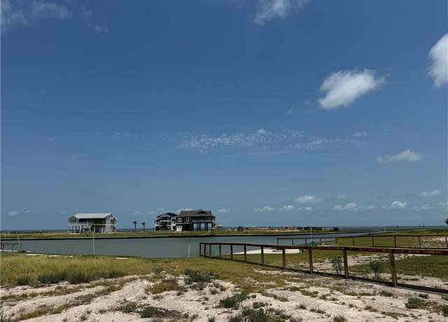 Property at 2 Westpointe Dr, Rockport, TX 78382