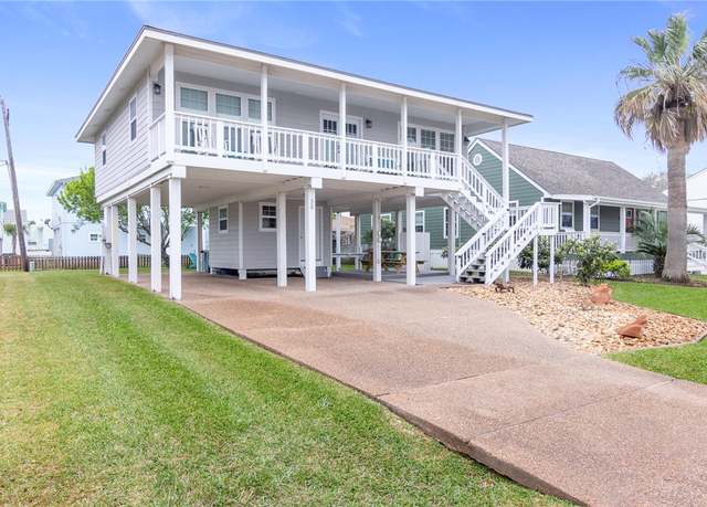 Property at 30 Nassau Dr, Rockport, TX 78382, 2 beds, 2 baths