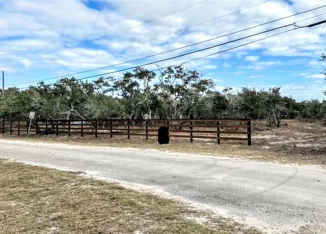 Property at 608 Alexander Dr, Rockport, TX 78382