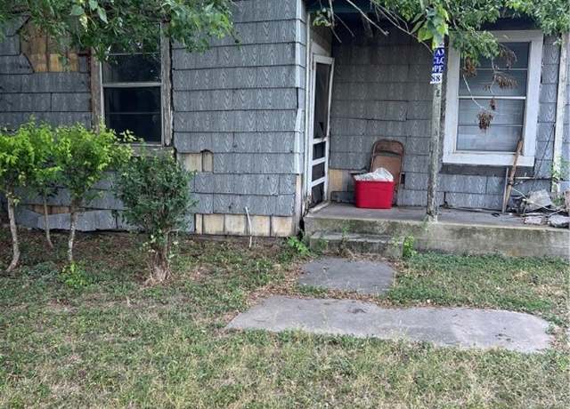 Property at 628 E Avenue H, Robstown, TX 78380, 2 beds, 1 bath