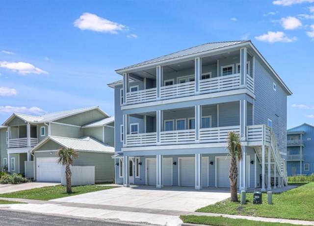Property at 121 Frontside Dr, Corpus Christi, TX 78373, 5 beds, 3.5 baths