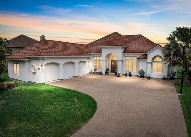 Property at 8126 Marseille Dr, Corpus Christi, TX 78414, 4 beds, 3 baths