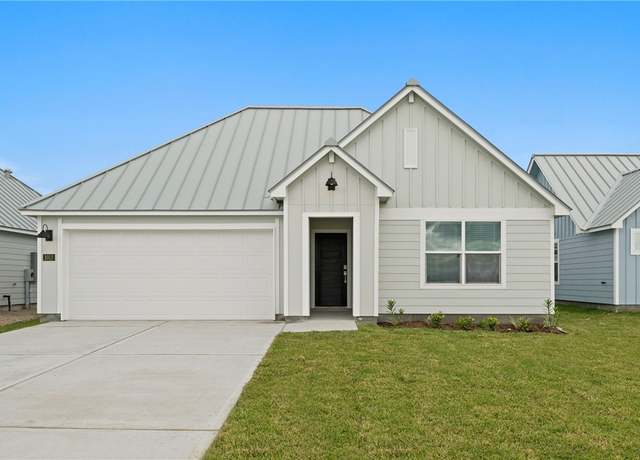 Property at 1013 Las Palmas Dr, Rockport, TX 78382, 4 beds, 2 baths