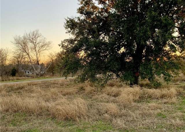 Property at 305 N 4th St. (lot 1), Skidmore, TX 78389