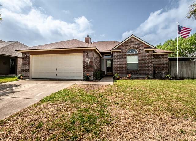 Property at 6005 Stetson Cir, Corpus Christi, TX 78414, 3 beds, 2 baths