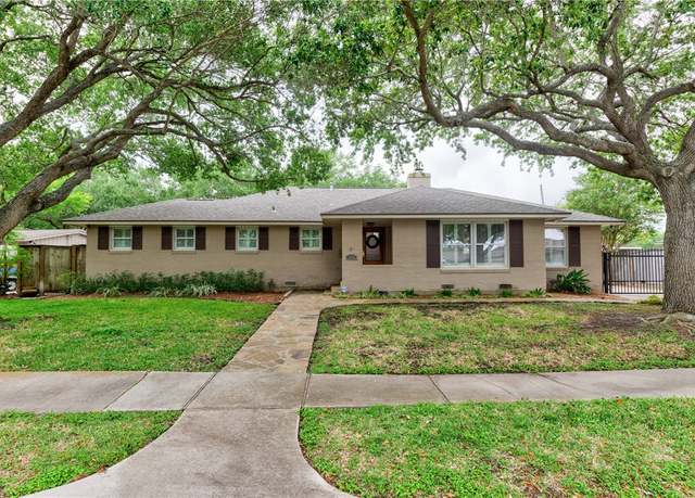 Property at 445 Williamson Pl, Corpus Christi, TX 78411, 3 beds, 2 baths