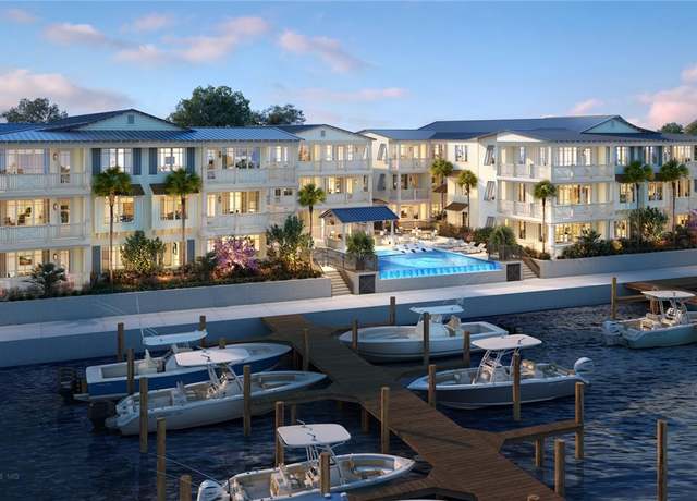 Property at 136 W Cotter Ave #4, Port Aransas, TX 78373, 2 beds, 2.5 baths