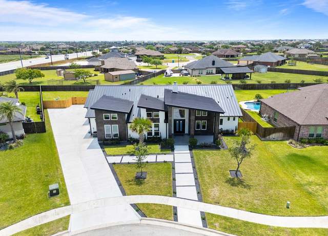 Property at 5402 Bonanza Dr, Corpus Christi, TX 78414, 4 beds, 3.5 baths