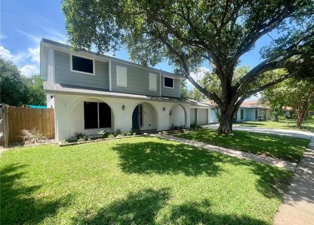 Property at 204 Terlingua Dr, Portland, TX 78374, 4 beds, 2.5 baths