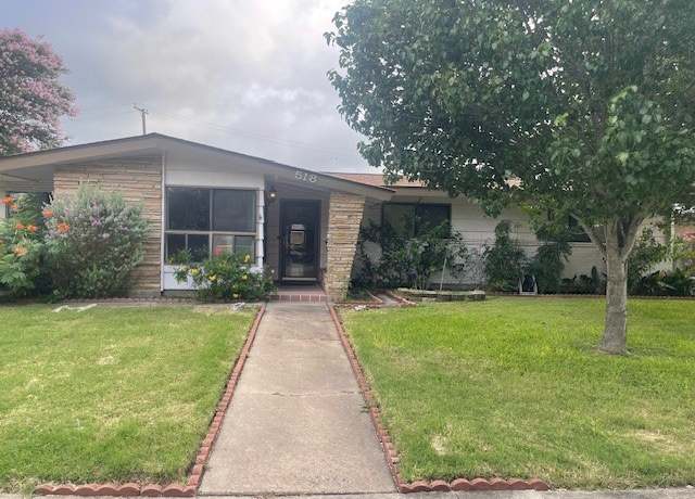 Property at 518 Dolphin Pl, Corpus Christi, TX 78411, 3 beds, 3 baths