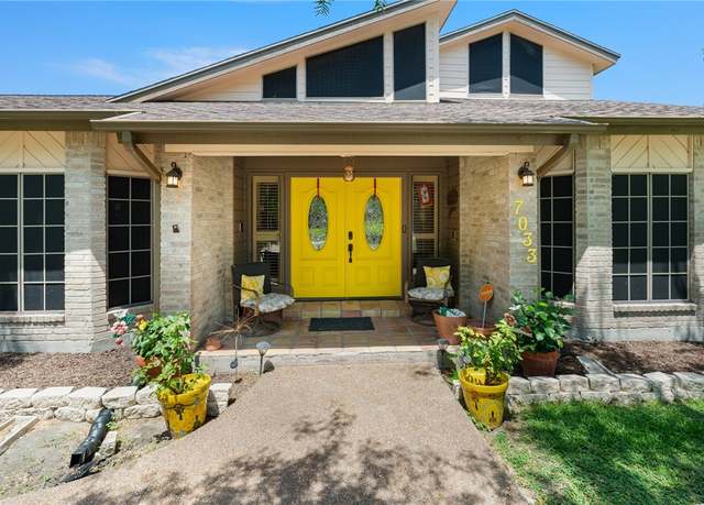 Property at 7033 Chiswick Dr, Corpus Christi, TX 78413, 4 beds, 4.5 baths