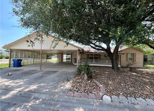 Property at 306 N Texas Ave, Freer, TX 78357, 4 beds, 1.5 baths