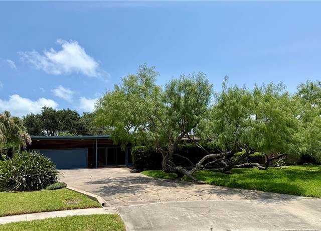 Property at 217 Baycliff Dr, Corpus Christi, TX 78412, 3 beds, 2.5 baths