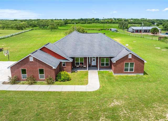 Property at 127 West, Sandia, TX 78383, 5 beds, 3.5 baths